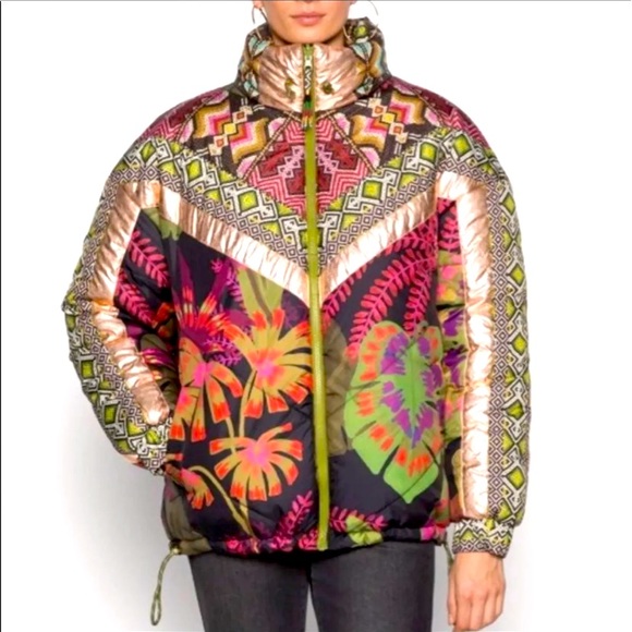 Farm Rio Tripical Rauti puffer. - Picture 1 of 6